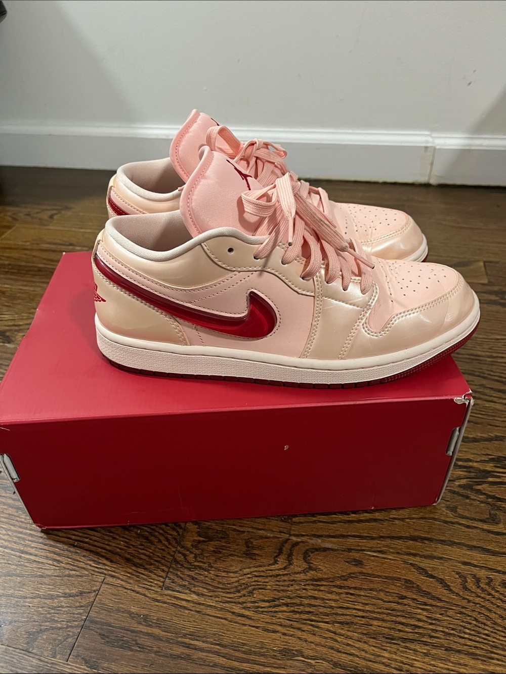 Jordan Womens Air Jordan 1 Low SE Red/White - Picture 3 of 4